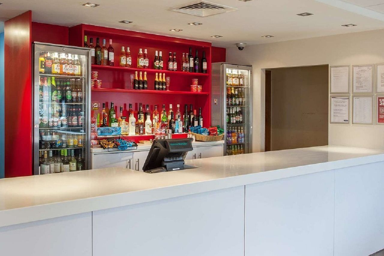 Travelodge Bracknell Esterno foto