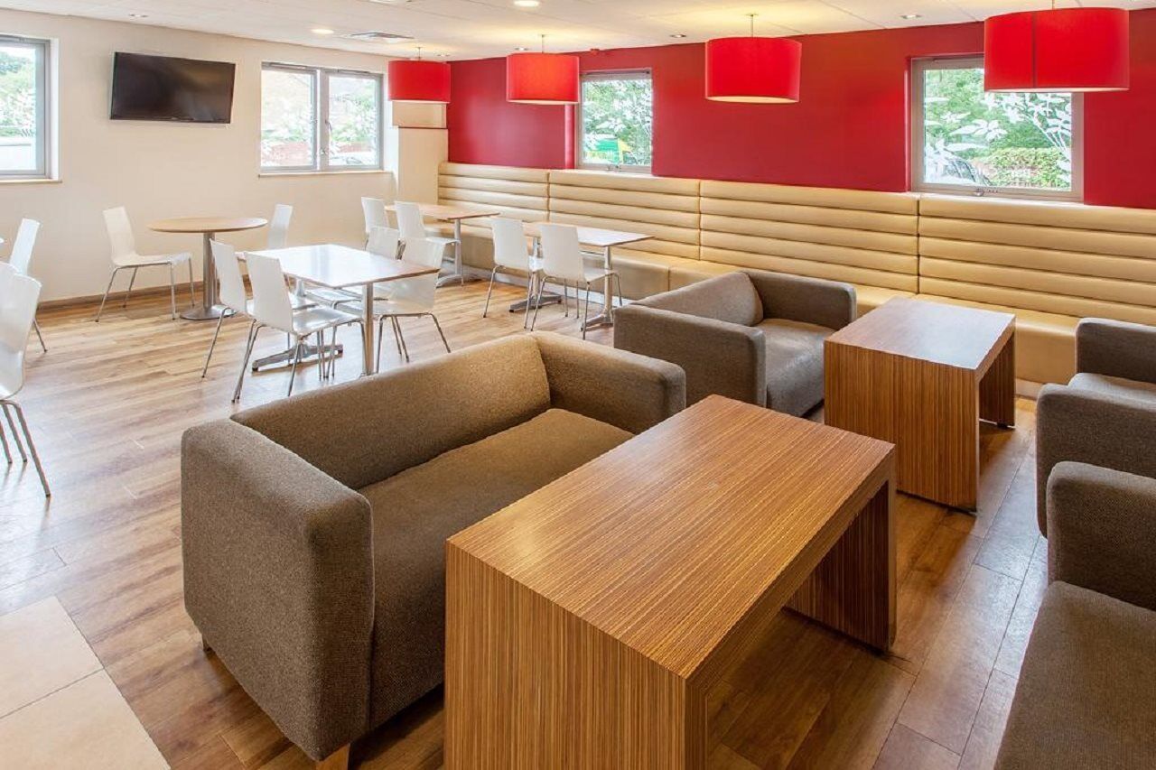 Travelodge Bracknell Esterno foto